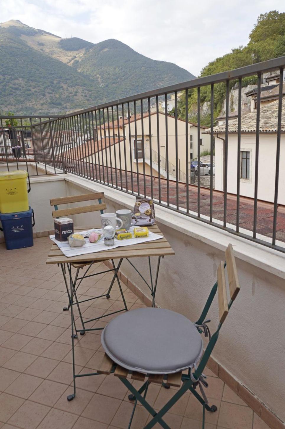 Casa Vacanze Donna Lucia Castel Di Sangro Εξωτερικό φωτογραφία