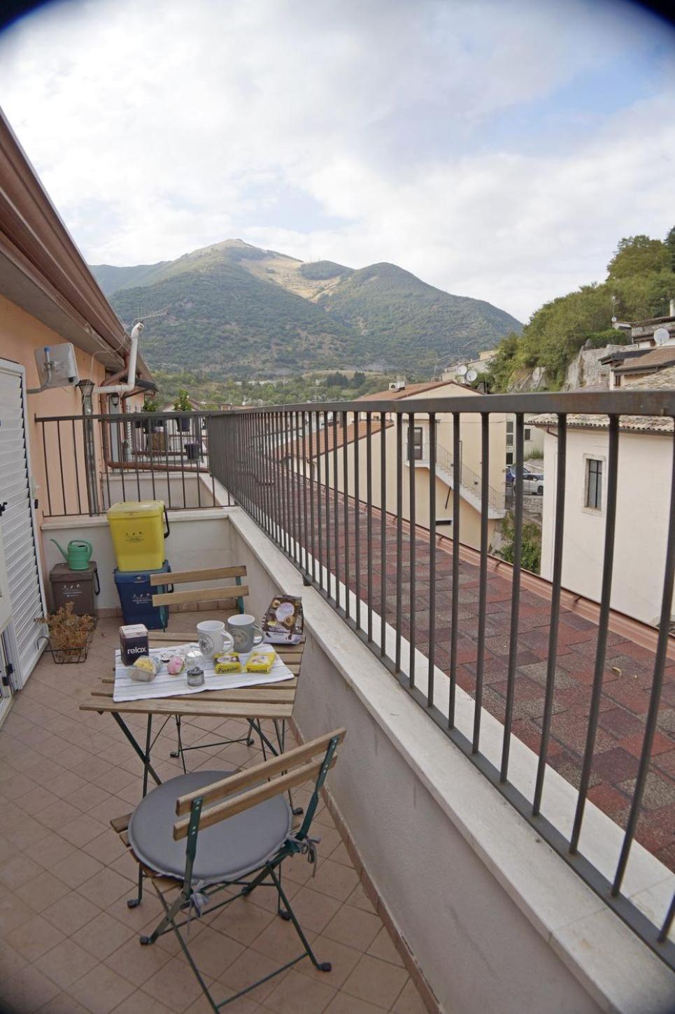 Casa Vacanze Donna Lucia Castel Di Sangro Εξωτερικό φωτογραφία